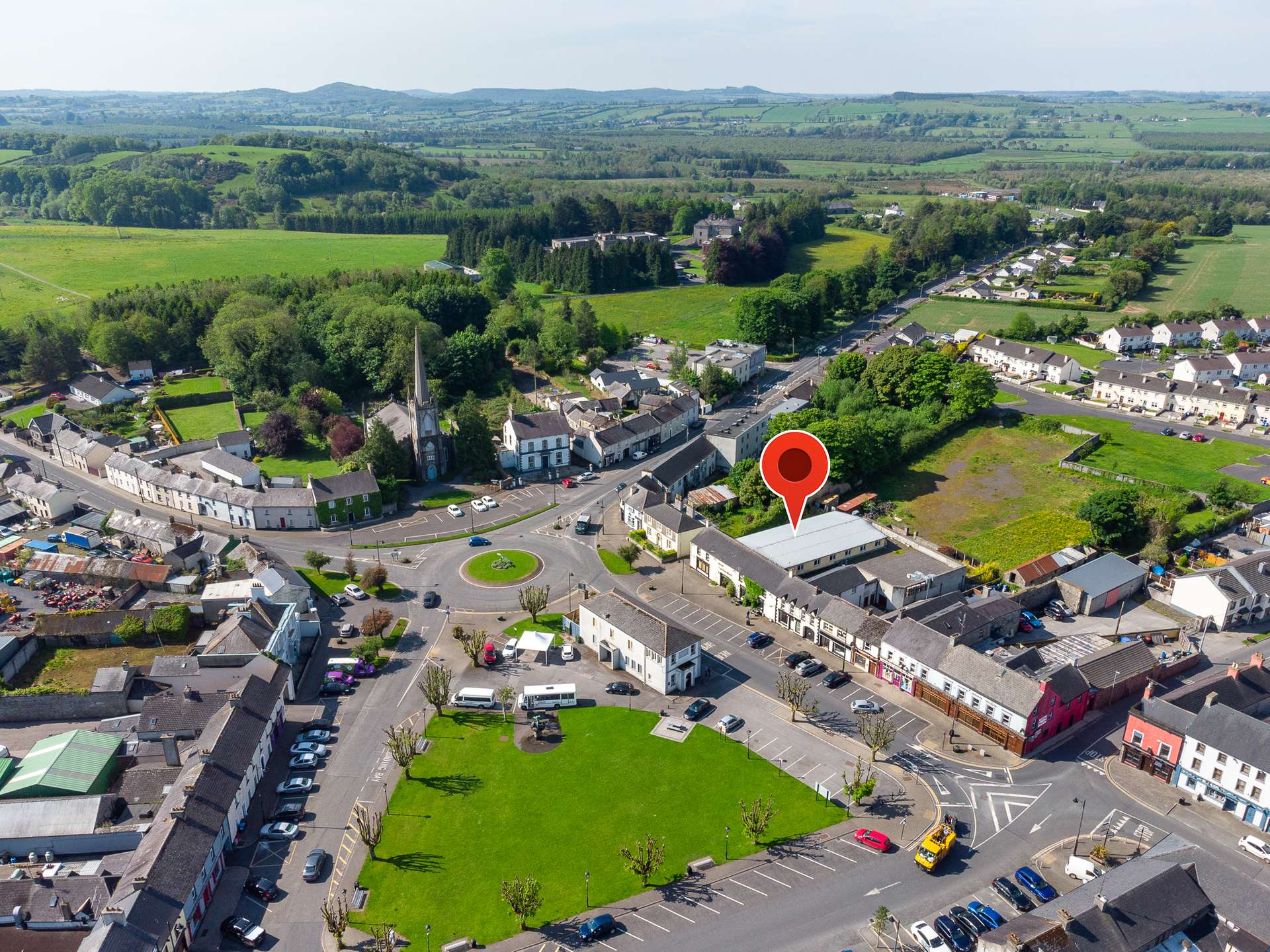 Savills 17Bedroom Hotel in a historic village location, Hotel